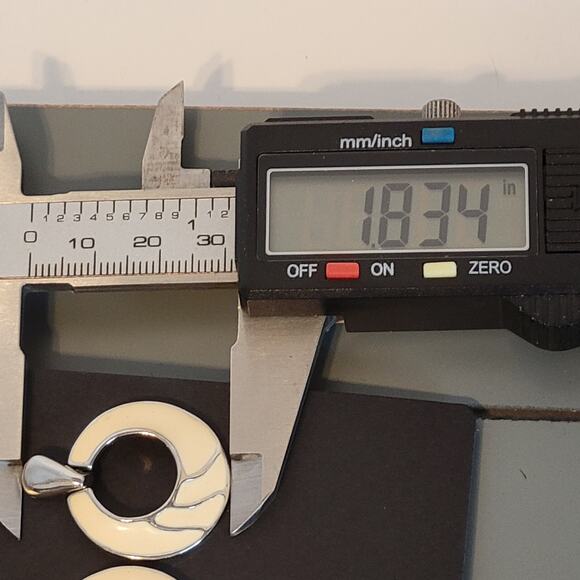 Vintage Enamel Hoop Earrings Silver Tone Cream Pierced Retro 1.83” Drop Pierced - Picture 5 of 6